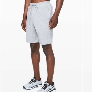 Lululemon T.H.E. Short 9" *Liner